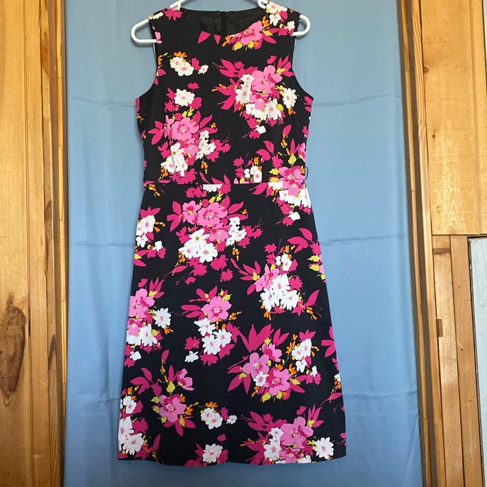 No tag size 12 R beautiful flowers Cotton Fabric